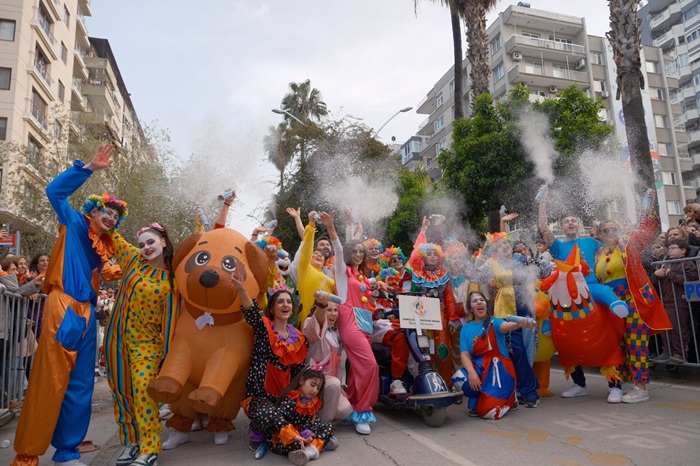 14’üncü kez düzenlenen Uluslararası Portakal Çiçeği Karnavalı etkinlikleri sona ererken,